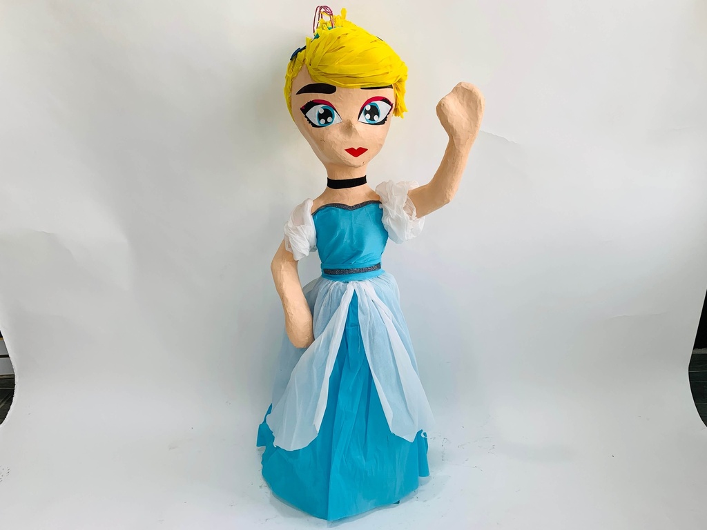 Piñata Figura G Princesa Ceniza
